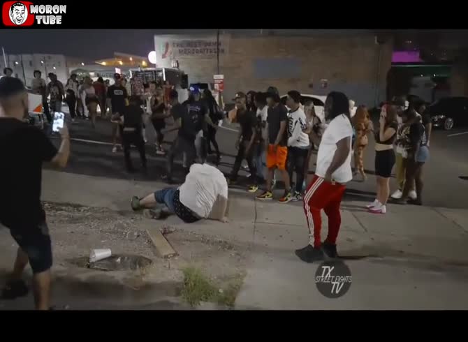 Video :In Austin, he passes out and is robbed